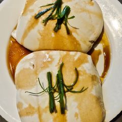 A picture of Tofu.