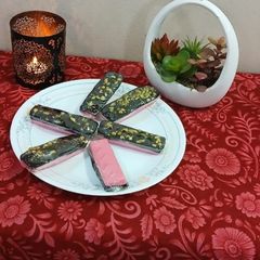 A picture of Strawberry walnut wafer biscuits chocolate.