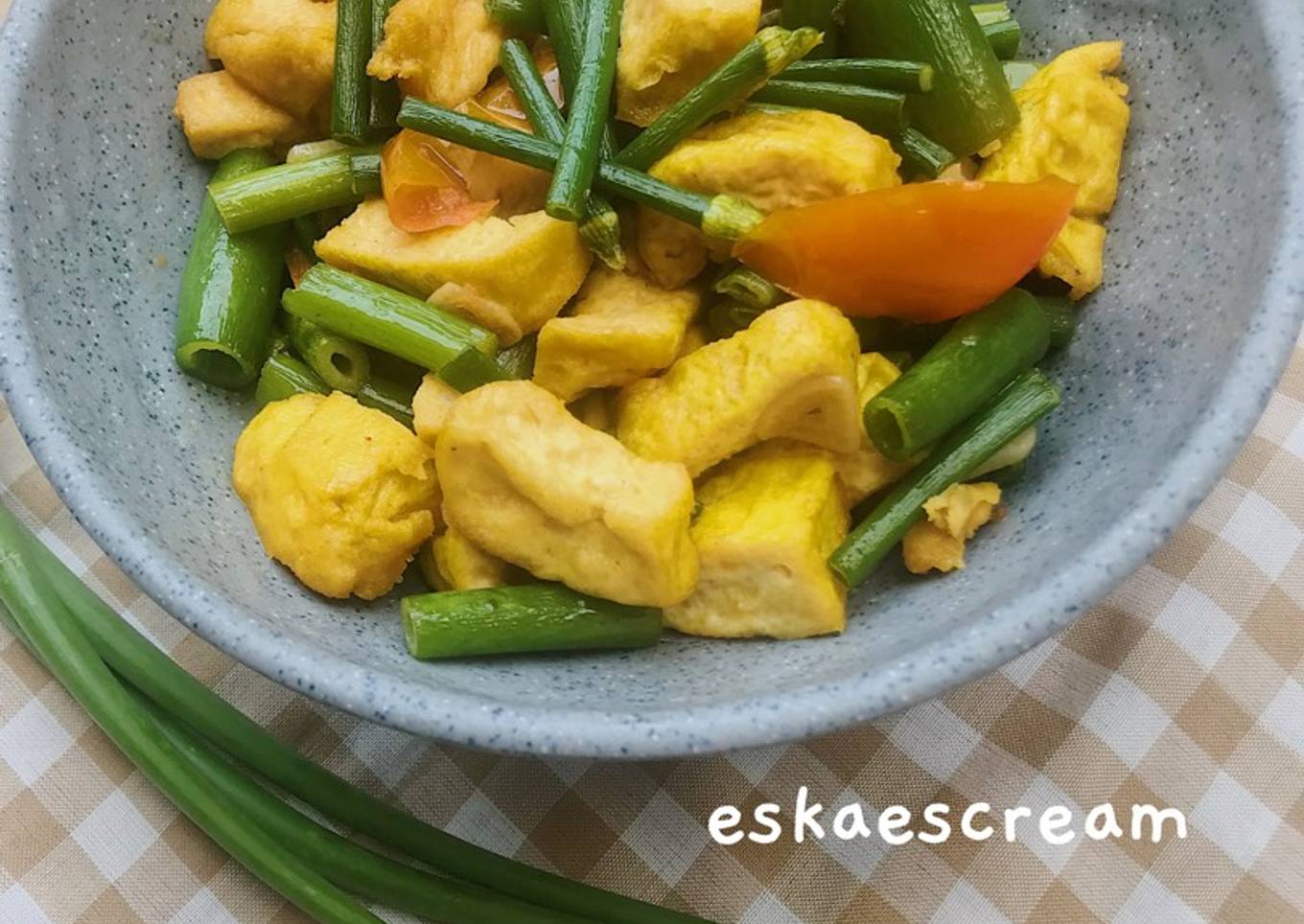 Tumis Kembang Bawang Tahu