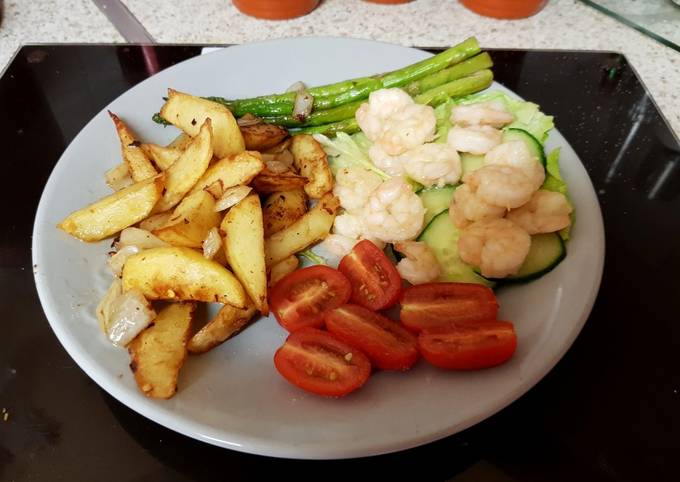 My Garlic Prawns and Salt & Pepper Chips also Salad. 😉