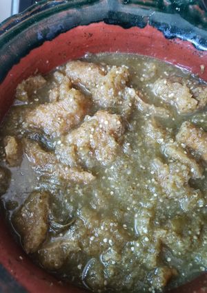 Una foto de Chicharrón en salsa verde