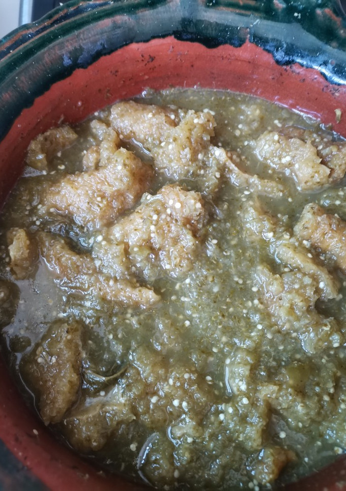 Una foto de Chicharrón en salsa verde