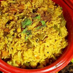 A picture of Dry Khichdi.