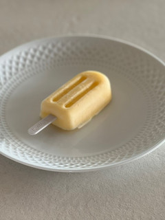 Una foto de Helado tropical con molde Lékué
