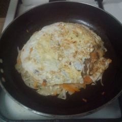 A picture of Okonomiyaki - Hiroshima style.