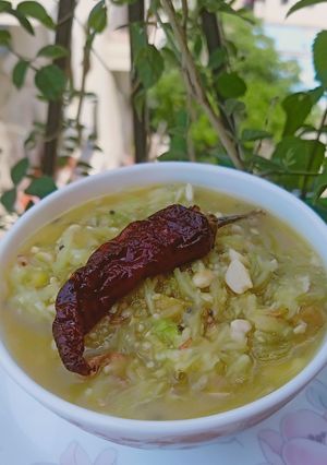 कैरीची आंबट गोड चटणी (kairiche ambat god chutney recipe in marathi) रेसिपी चे मुख्य फोटो 
