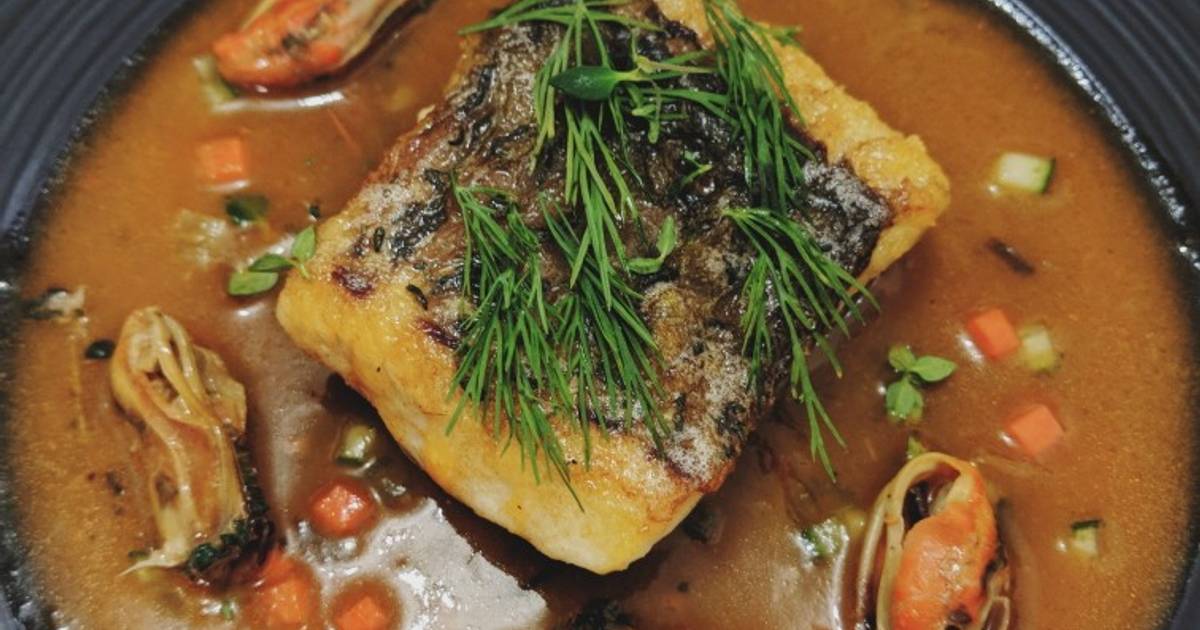 Seabass served with mussels in tomato sauce Recipe by Edwin Ng Cookpad