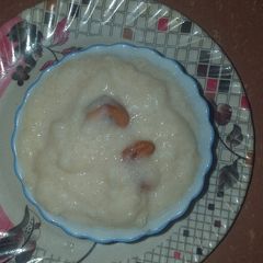A picture of Rice kheer.