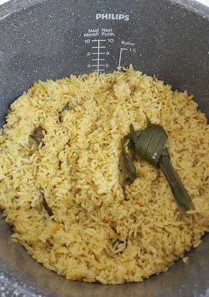 Foto resep Nasi Kuning Bumbu Instant Rice Cooker 🍚 Tanpa Santan