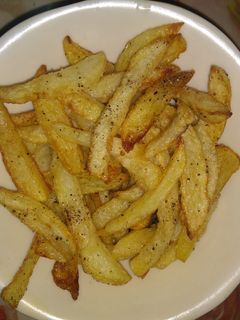 पोटैटो फ्रेंच फ्राइज (Potato French fries recipe in Hindi) रेसिपी मुख्य फोटो