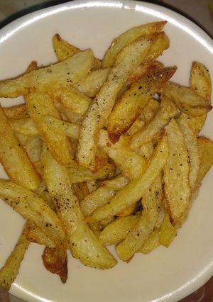 पोटैटो फ्रेंच फ्राइज (Potato French fries recipe in Hindi) रेसिपी मुख्य फोटो