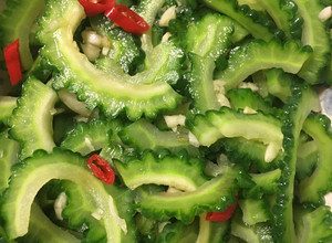 涼拌山苦瓜 Cold Wild Bitter Gourd 的食譜成品照片