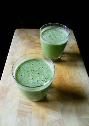 Una foto de Batido de frutas y té Matcha sin azúcar