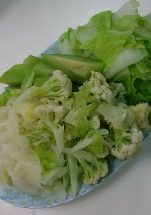 Hình của món Rau thập cẩm luộc.