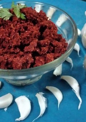ઓલપર્પઝ ગાર્લિક ડ્રાય ચટણી (Allpurpose Garlic Dry Chutney Recipe In Gujarati) રેસીપી મુખ્ય ફોટો