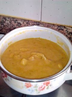 Una foto de Filetes de pollo y lomo en salsa