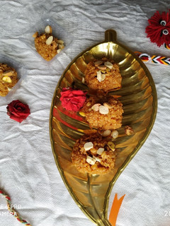 થાબડી પેંડા(Thabdi penda recipe in Gujarati) રેસીપી મુખ્ય ફોટો