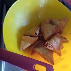 A picture of Samosas.