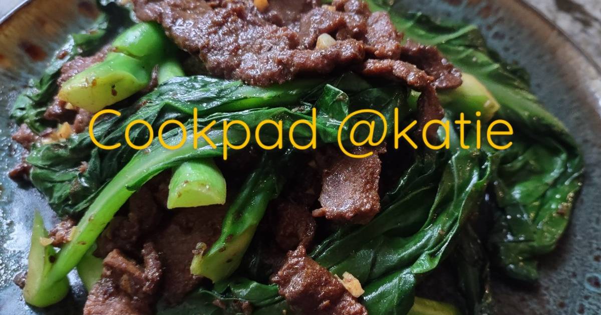 Stir Fry Beef And Gai Lan 芥蘭炒牛肉 Recipe By Katie Cookpad