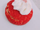 Bignè craquelin con panna e lamponi