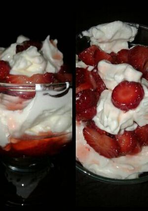 Una foto de Frutillas con crema😍💕