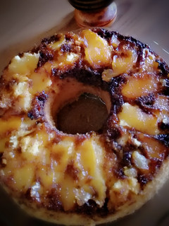 Una foto de Torta invertida de manzana.. 🍎