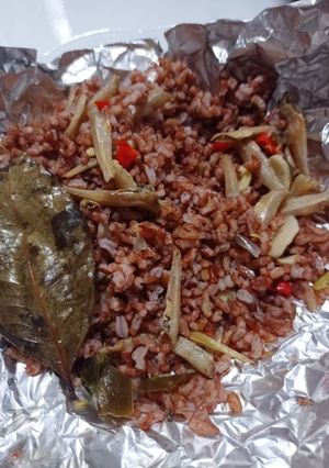 Foto resep Nasi merah bakar teri
