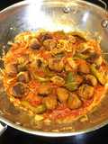 Albóndigas al tomate, en Repollo y Pimiento