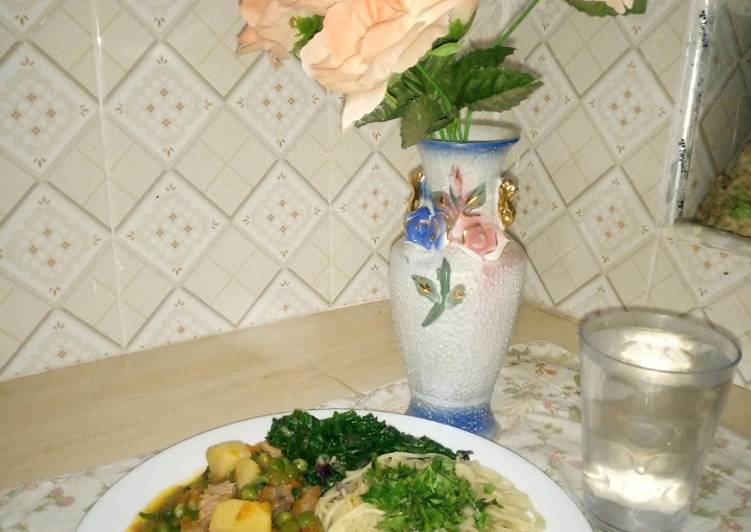 Spaghetti π with Beef vegetable stew and Steamed Spinach