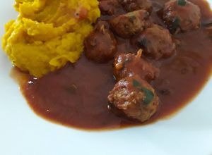 Una foto de Albóndigas con puré ¡sin pan rallado!