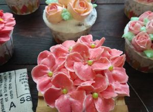 Foto resep Flower chocolate butter cup cake - simple ekonomis tanpa mixer