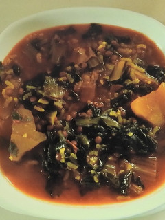 Una foto de Potaje de acelgas, lentejas y arroz