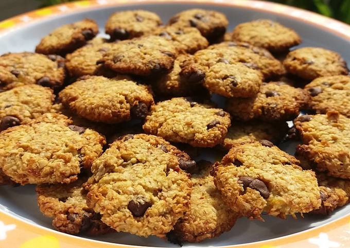 100. Chewy banana oat cookies