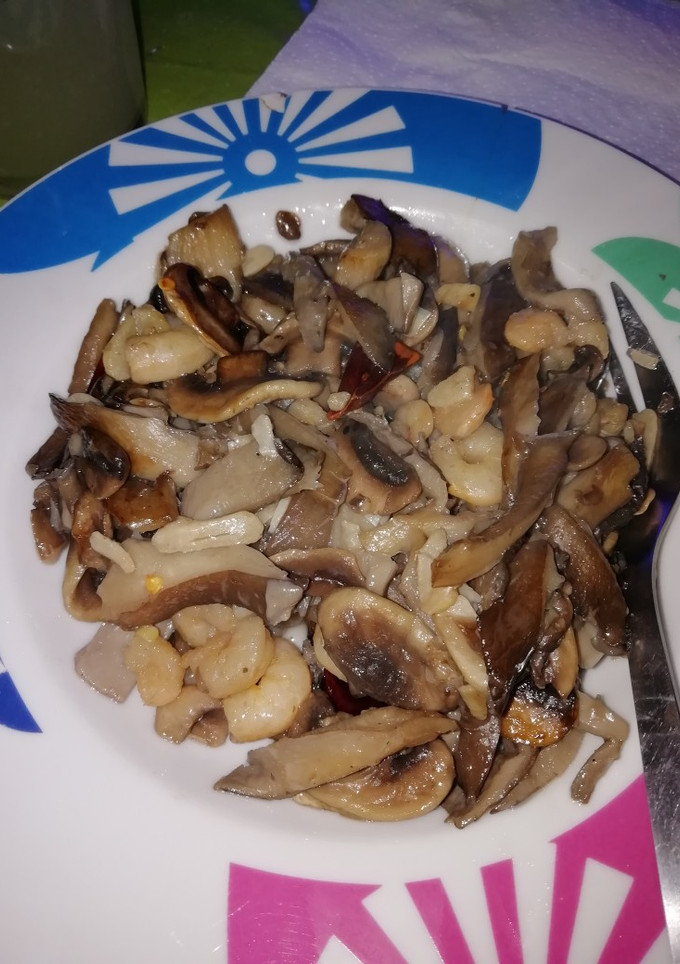 Una foto de Es Tiempo de Setas 🍄🌹💐🍀💚♥️😋🤗🍷🧡💖