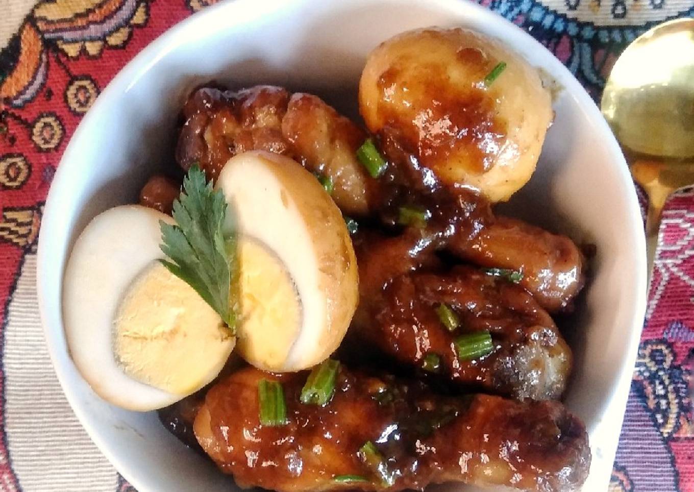 TOM KEM GAI (AYAM KECAP / SEMUR)