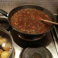A picture of Mince & Onion.