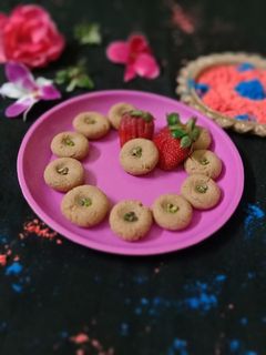 স্ট্রবেরি পেড়া (strawberry peda recipe in Bengali) রেসিপির প্রধান ছবি