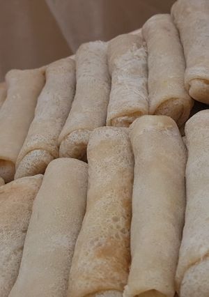 A picture of Spring rolls.