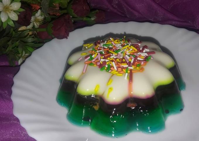 Rainbow jelly dessert