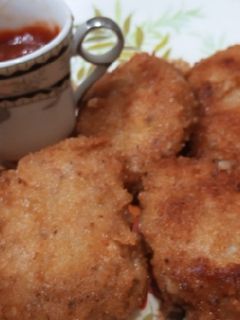 A picture of Aloo ke kabab.