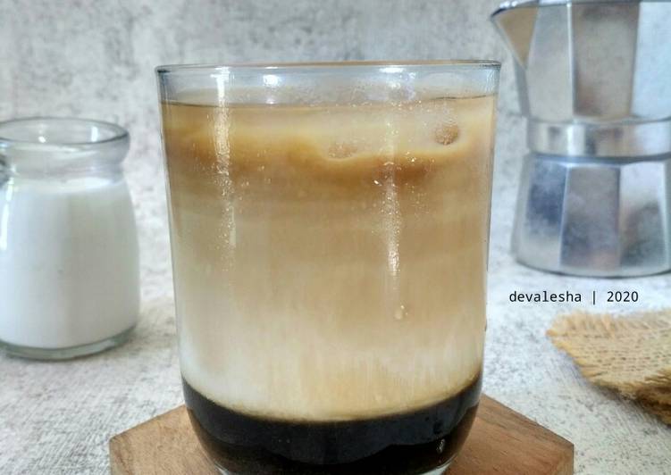 Resep Es Kopi Susu Gula Aren yang Lezat Sekali