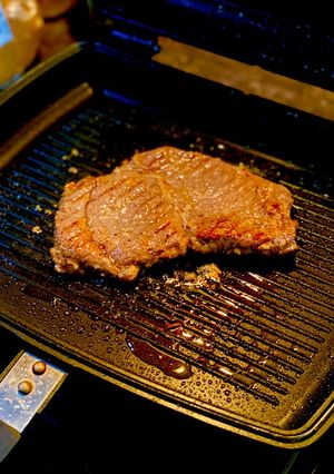 Foto resep Sirloin Steak murah meriah dengan mushroom souce ala-ala