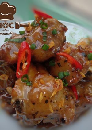Hình của món Sườn rim me.