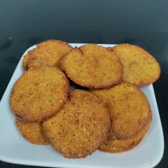 A picture of Kuttu atta Mathri.