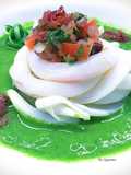Spaghetti di calamaro con crema di piselli e rucola
