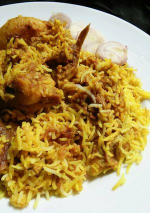 A picture of Hyderabadi Mutton Biryani.