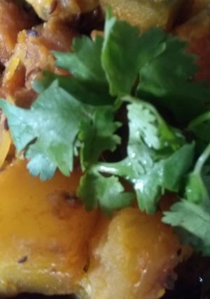 A picture of Potato pumpkin lentil curry.