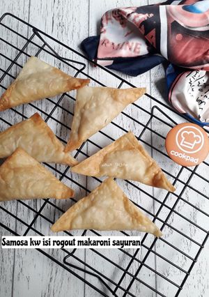 Foto resep Samosa kw isi rogout makaroni sayuran