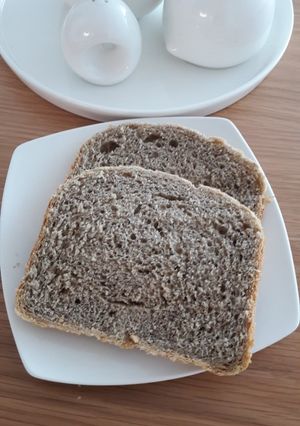 Una foto de Pan blanco con té chai en panificadora