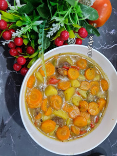 A picture of One pot beef stew.